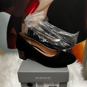 Vionic (New with box)